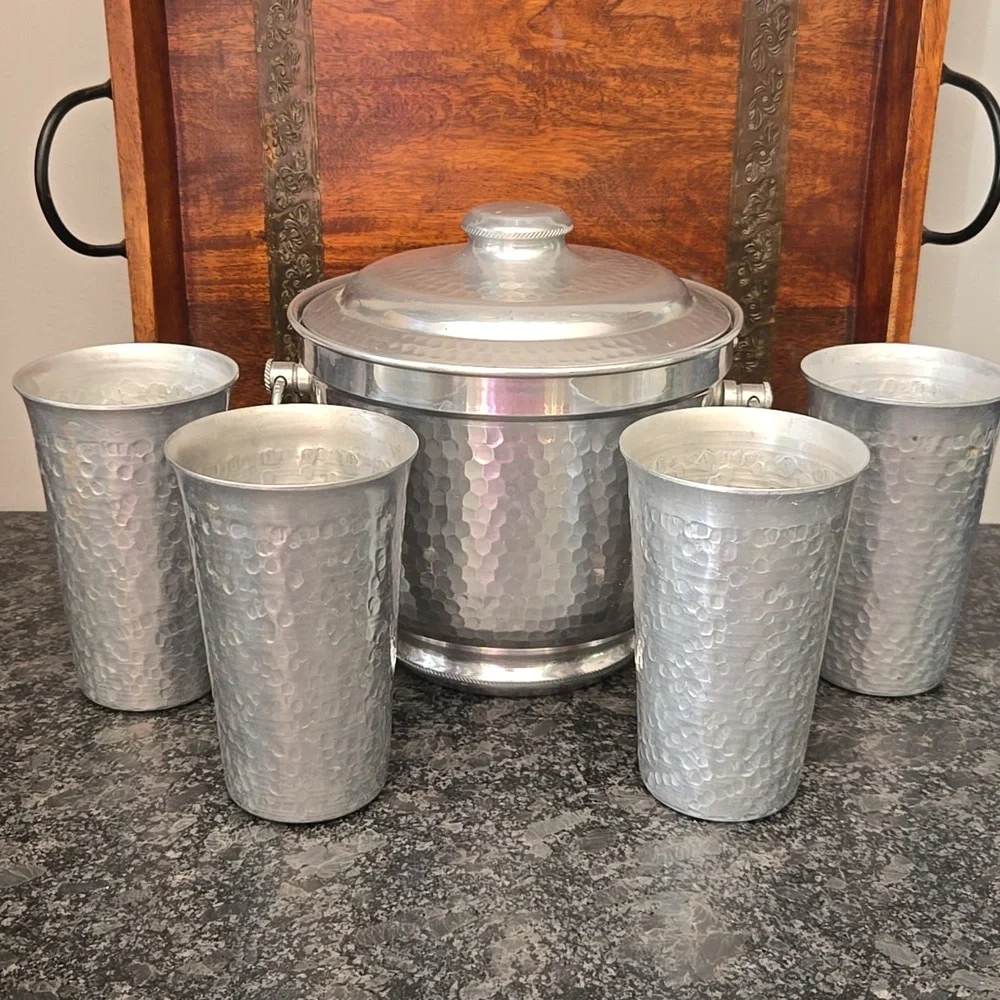 Vintage aluminum ice